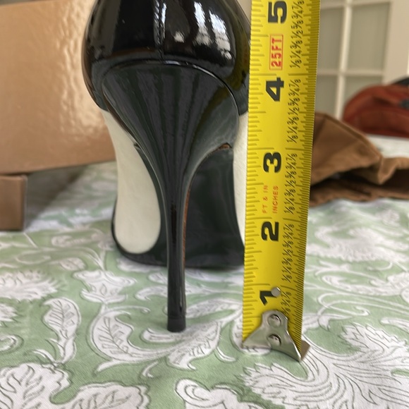 NWT Gucci Suede & Patent Leather Interlocking G Logo Peep-Toes Stiletto Heel 37 - Picture 10 of 10